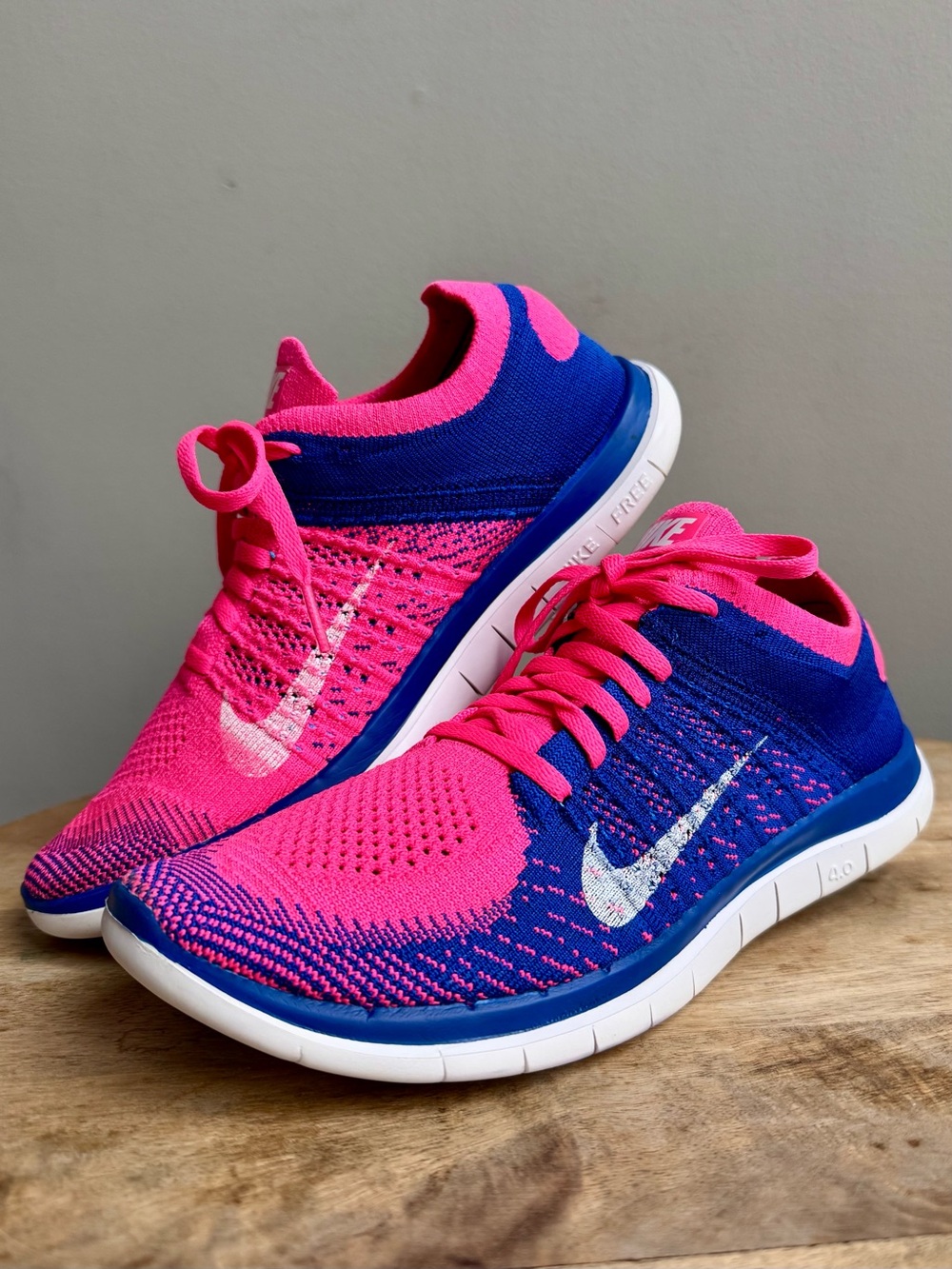 Nike Free 4.0 Flyknit Women's Size 9 Pink Blue Running Shoes 631050-600 - Picture 2 of 10